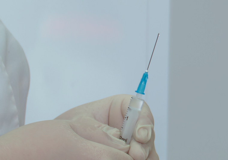 В России зарегистрирована третья вакцина от COVID-19
