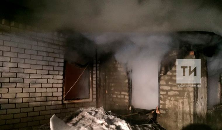 Из пожара в Татарстане спаслись 8 детей