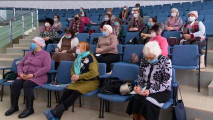 В Нижнекамске началось обучение пенсионеров основам медицинских знаний
