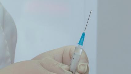 В России зарегистрирована третья вакцина от COVID-19 - НТР 24