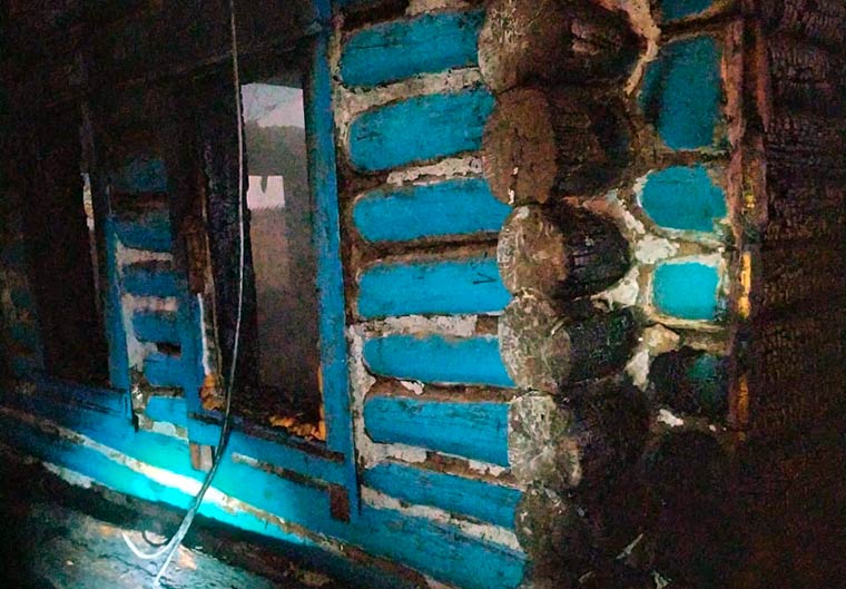 В Татарстане три человека сгорели при пожаре в частном доме