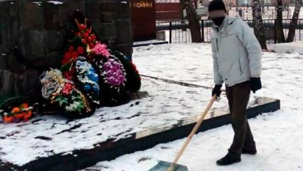 Злостного неплательщика штрафов ГИБДД в Татарстане заставили работать дворником на Аллее славы