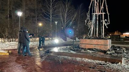 СК возбудил уголовное дело после того, как в Заинске сгорел памятник Воину-освободителю