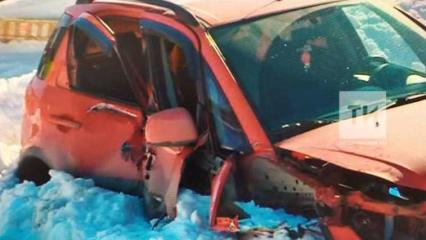 В Казани автомобиль попал под товарный поезд - НТР 24