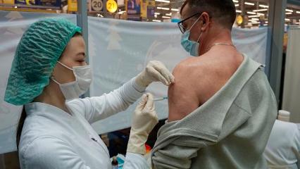 Прививку от коронавируса сделали почти 10 тысяч нижнекамцев