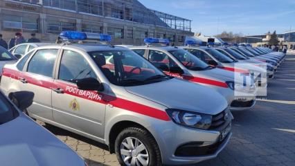 Президент Татарстана вручил Росгвардии РТ ключи от новых автомобилей - НТР 24