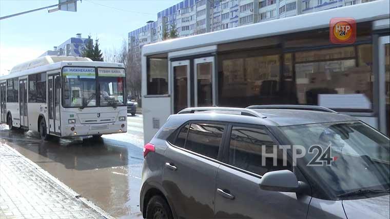 Нижнекамка, которую автобус протащил по асфальту, считает, что всему виной плохая работа городского транспорта