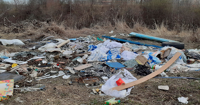 Нижнекамцы жалуются на большое количество мусора в городе