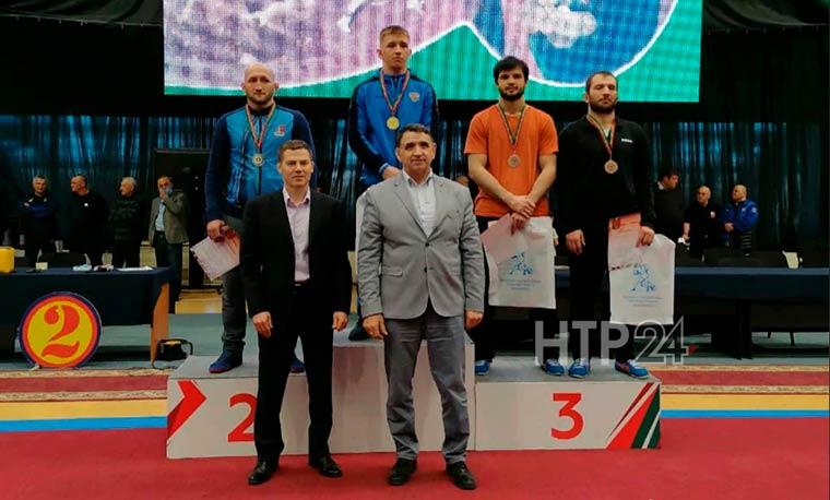 С турнира по вольной борьбе в Казани нижнекамцы привезли 4 медали