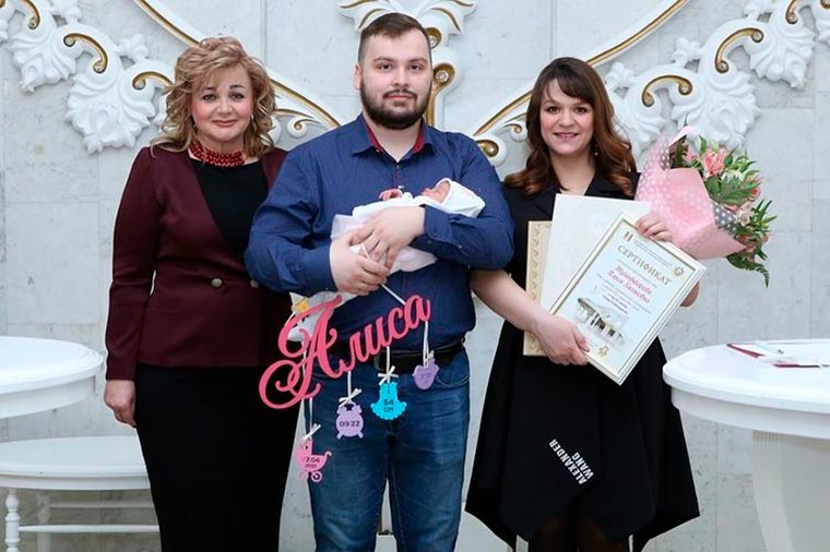 В Нижнекамске зарегистрировали тысячного в этом году новорождённого