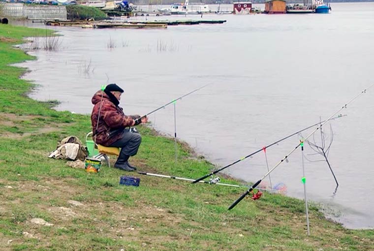В Нижнекамском районе запретили ловить рыбу