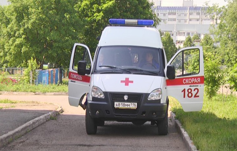 В Казани автомобилист сбил 8-летнюю девочку на самокате