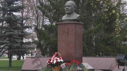 В Татарстане началась акция по уходу за памятниками - НТР 24