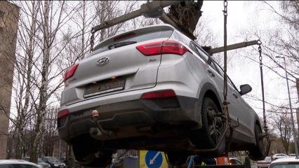 Жители Нижнекамска обсуждают в соцсетях неправильно припаркованные автомобили