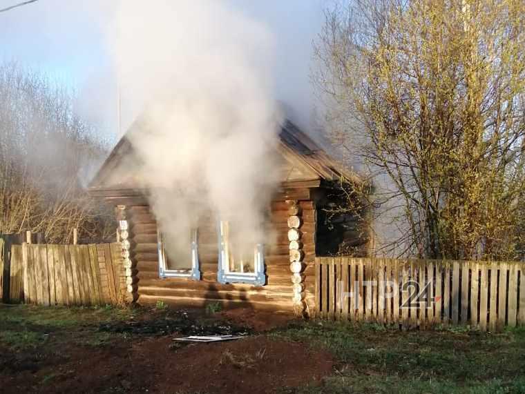 В Татарстане при пожаре в частном доме погиб 32-летний мужчина