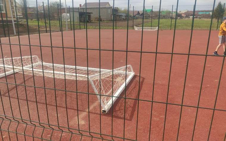 В Татарстане на ребёнка упали футбольные ворота, возбуждено уголовное дело