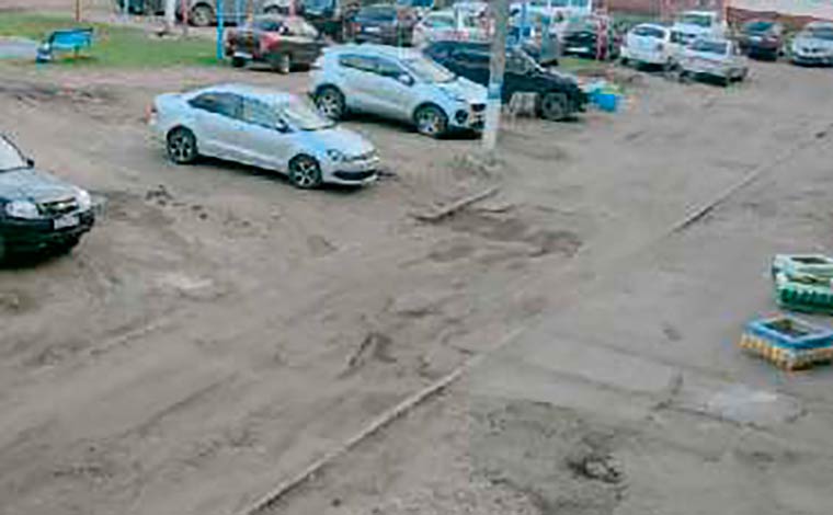 Нижнекамский водитель пожаловался на двор без парковки для автомобилей