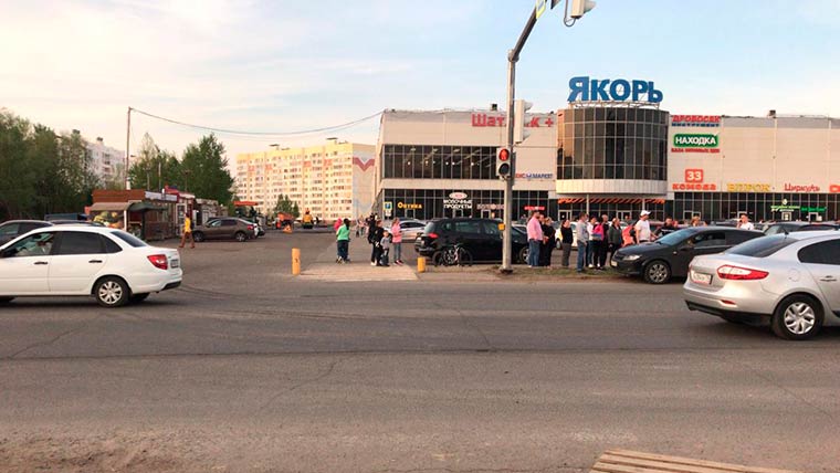 В Нижнекамске под машину попал  8-летний ребенок