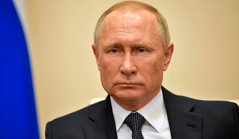 Владимир Путин выразил соболезнования семьям погибших в результате стрельбы в казанской школе