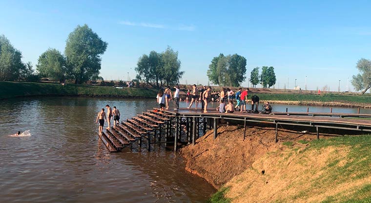 Житель Нижнекамска просит организовать дежурство на озере, где купается много детей