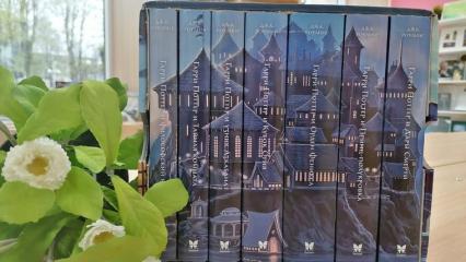 Жительница Нижнекамска подарила детской библиотеке полное собрание книг о Гарри Поттере