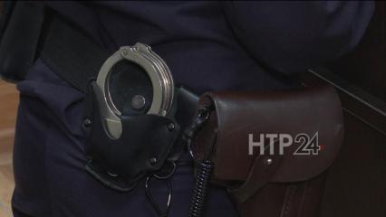 В Нижнекамске по горячим следам полицейские задержали возможного грабителя - НТР 24