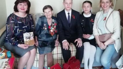 В Нижнекамске 99-летнюю участницу войны поздравили с Днём Победы - НТР 24