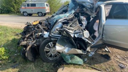 В Татарстане после столкновения с грузовиком погиб водитель внедорожника - НТР 24