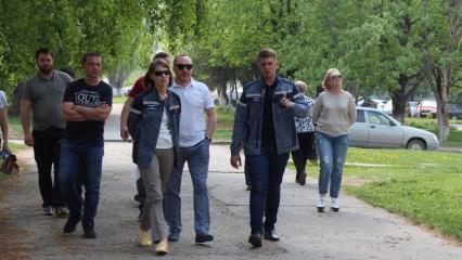 Руководитель ЖКХ Нижнекамска проверил, как проводится ремонт фасадов жилых домов - НТР 24