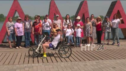 На берегу реки Кама, подопечные нижнекамского центра «Рубаха» открыли летний сезон - НТР 24