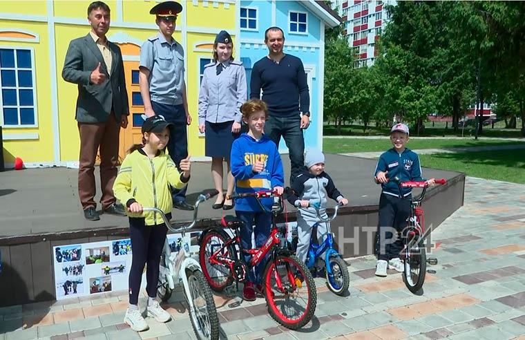 В Нижнекамске детям из нуждающихся семей подарили велосипеды