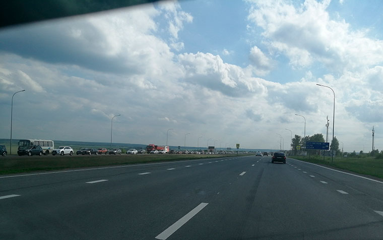 На дороге из Нижнекамска в Челны произошло ДТП, движение парализовано