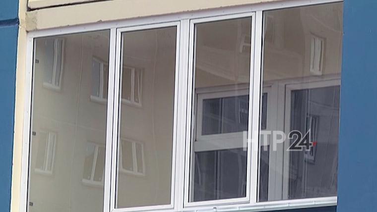 В Татарстане не платящий алименты мужчина прятался от приставов на балконе