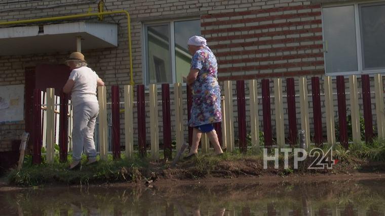В нижнекамском поселке Красный Ключ приступили к ликвидации разлива канализации