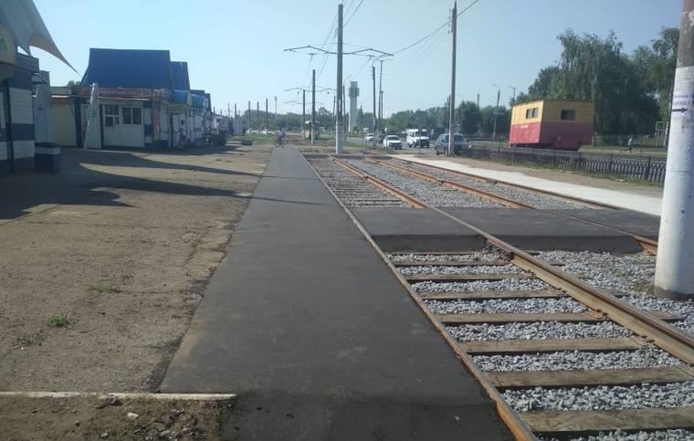 «Горэлектротранспорт» починил остановочную площадку у вещевого рынка в Нижнекамске