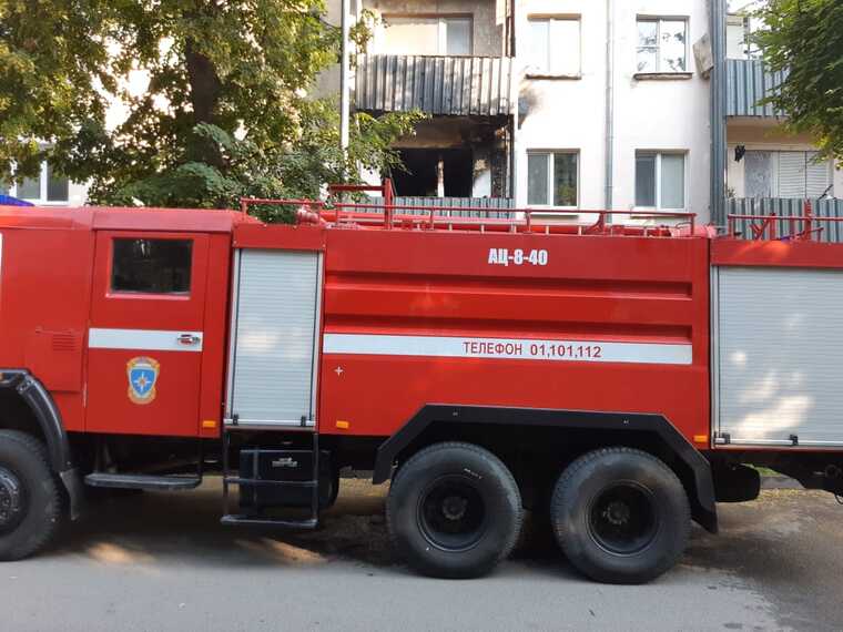 В Татарстане огнеборцы вывели из огня 43-летнюю женщину