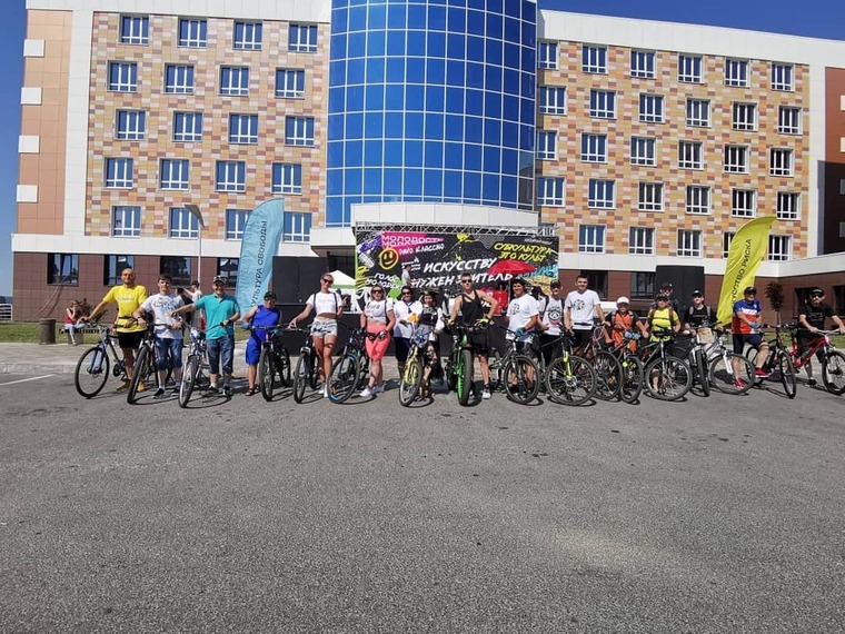 В День молодежи в Нижнекамске прошел велопарад