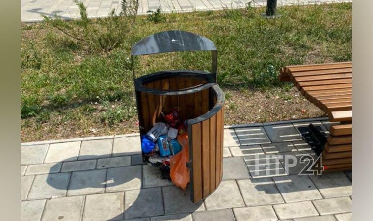 В Нижнекамске неизвестные устроили погром на новой детской площадке