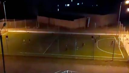 Орут и матерятся: в Нижнекамске жалуются на футболистов, играющих после 10 часов вечера - НТР 24