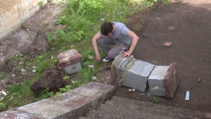 Нижнекамским студентам-волонтёрам нужна помощь в уборке усадьбы Стахеевых - НТР 24