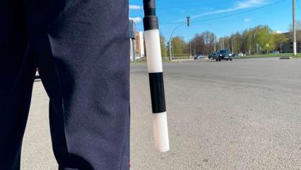 В Нижнекамске молодой водитель пытался откупиться от штрафа взяткой в 1 тыс. рублей - НТР 24