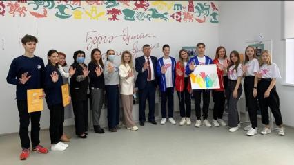 Центр добровольчества Татарстана подписал трехстороннее соглашение с волонтерами