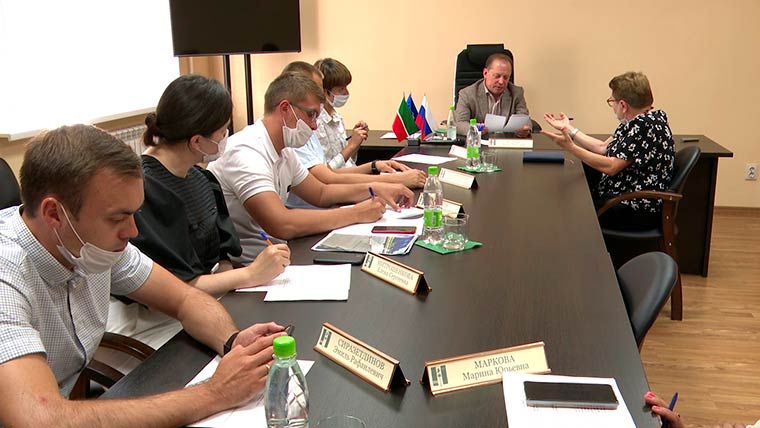 Мэр Нижнекамска Айдар Метшин провел личный приём граждан