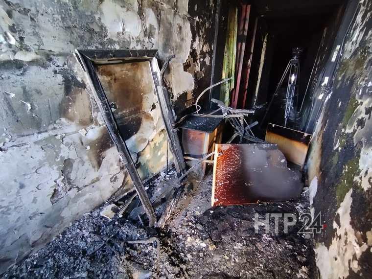Из горящего общежития в Нижнекамске пожарные спасли трёх человек