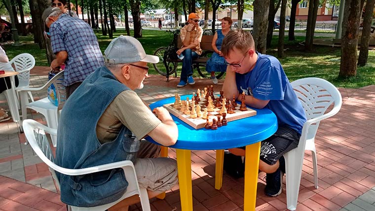 В парке им.Тукая жители Нижнекамска отметили Международный день шахмат