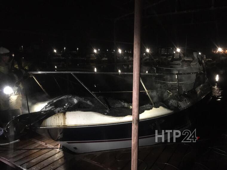 В Татарстане ночью произошел пожар в яхт-клубе