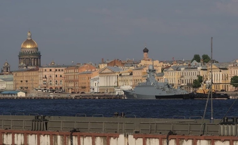 В День военно-морского флота на парадах участвовало 13 кораблей из Татарстана