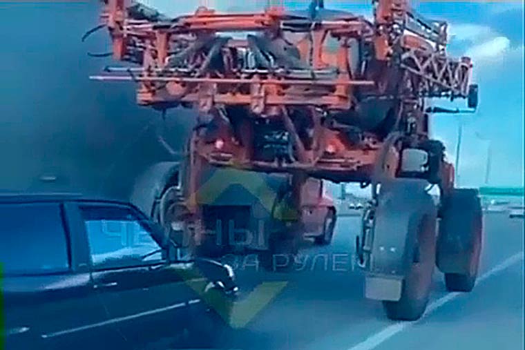 Водители встретили необычное транспортное средство на дороге в Татарстане