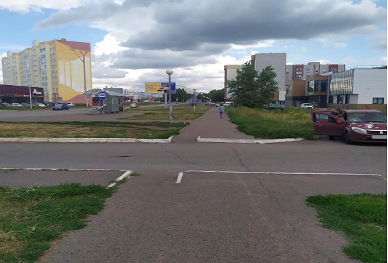 В Нижнекамске 8-летняя девочка перебегала дорогу и попала под колеса «Рено Сандеро»