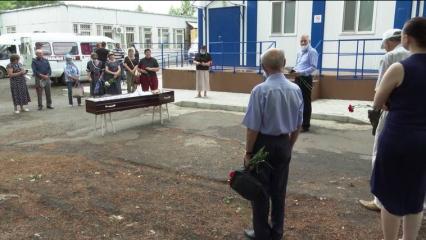 В Нижнекамске простились с первостроителем города Максимом Адылевым - НТР 24